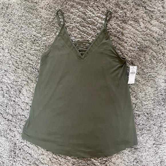AE 🦅 | NWT❗️Women’s Soft & Sexy V-neck Tank Top - Picture 2 of 6